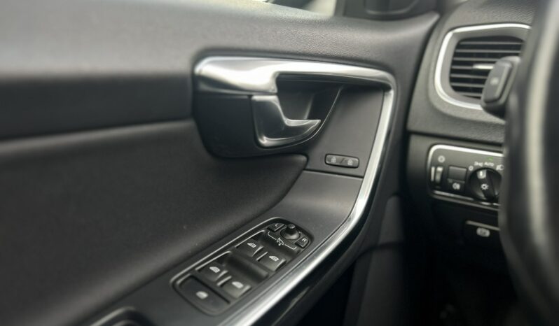 VOLVO S60  | przedni | Manualna | 150 KM | Czarny full