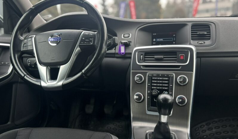 VOLVO S60  | przedni | Manualna | 150 KM | Czarny full