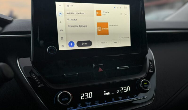 TOYOTA Corolla  | przedni | Automatyczna | 125 KM | bialy full