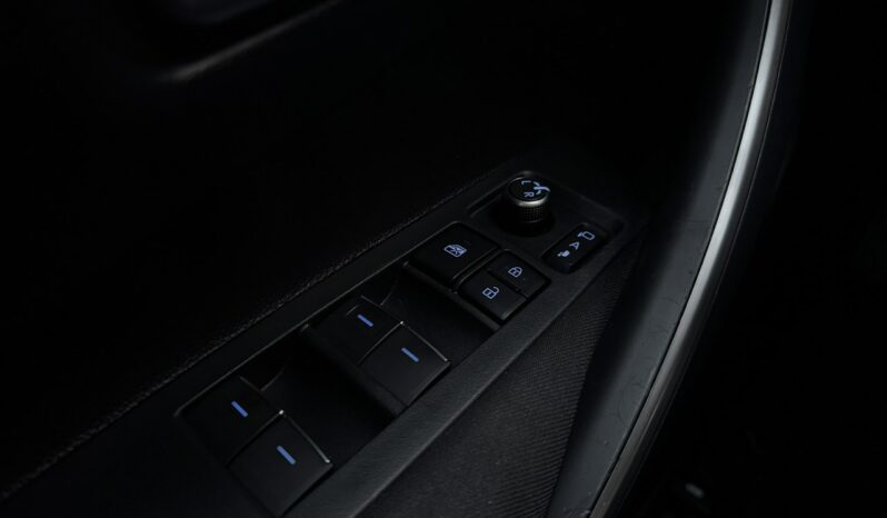 TOYOTA Corolla  | przedni | Automatyczna | 125 KM | bialy full