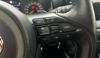 TOYOTA Yaris  | przedni | Automatyczna | 125 KM | Czarny full