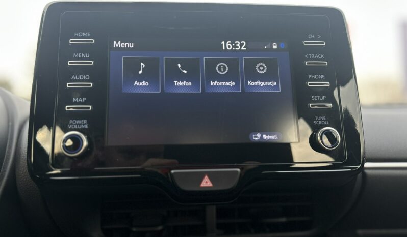 TOYOTA Yaris  | przedni | Automatyczna | 125 KM | Czarny full