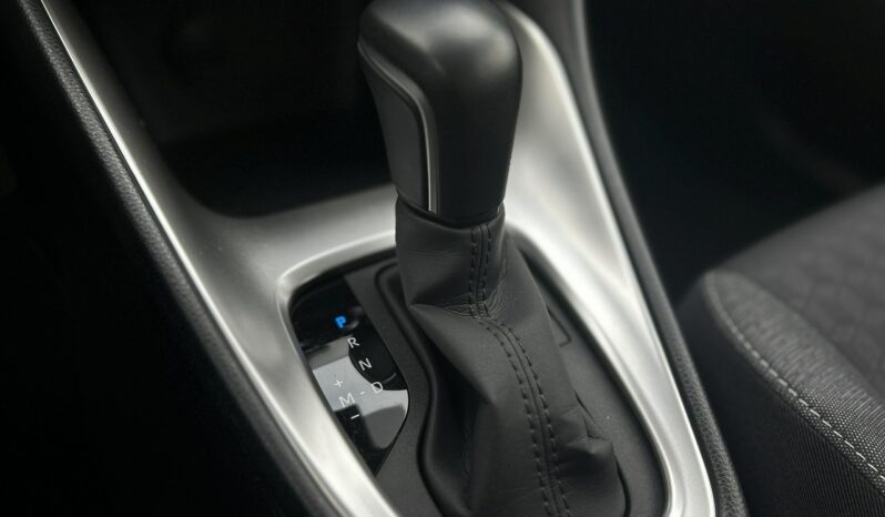 TOYOTA Yaris  | przedni | Automatyczna | 125 KM | Czarny full