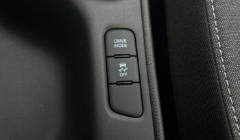 TOYOTA Yaris  | przedni | Automatyczna | 125 KM | Czarny full