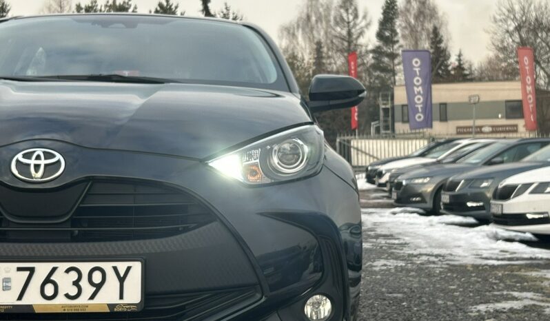 TOYOTA Yaris  | przedni | Automatyczna | 125 KM | Czarny full