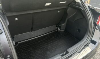 TOYOTA Yaris  | przedni | Automatyczna | 125 KM | Czarny full