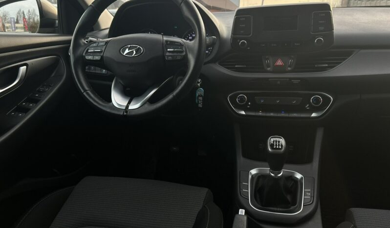 HYUNDAI I30  | przedni | Manualna | 110 KM | Beżowy full