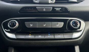 HYUNDAI I30  | przedni | Manualna | 110 KM | Beżowy full