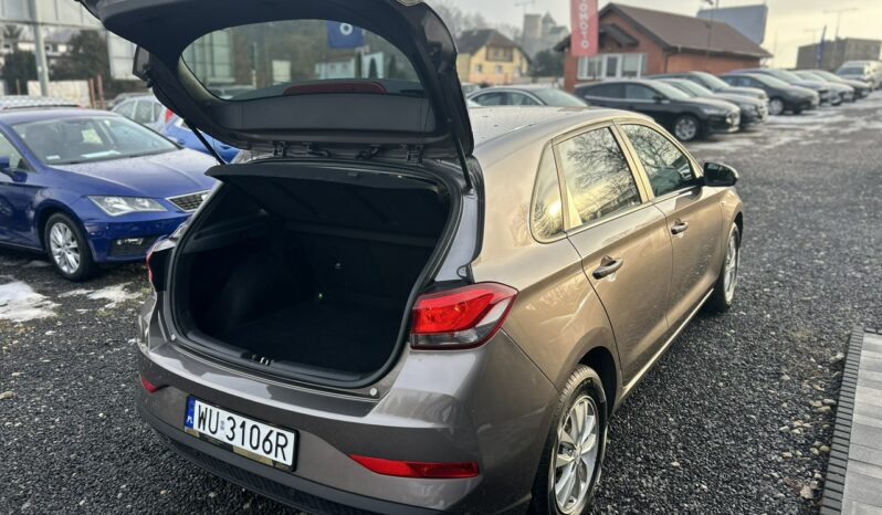 HYUNDAI I30  | przedni | Manualna | 110 KM | Beżowy full