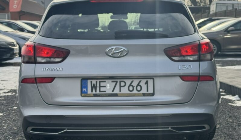 HYUNDAI I30  | przedni | automatyczna_dwusprzeglowa | 120 KM | Srebrny full