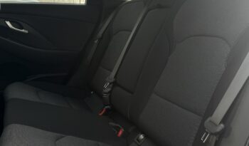 HYUNDAI I30  | przedni | automatyczna_dwusprzeglowa | 120 KM | Srebrny full