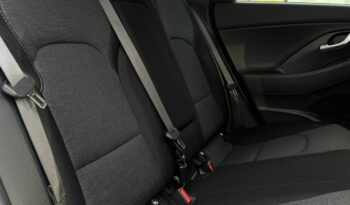 HYUNDAI I30  | przedni | automatyczna_dwusprzeglowa | 120 KM | Srebrny full