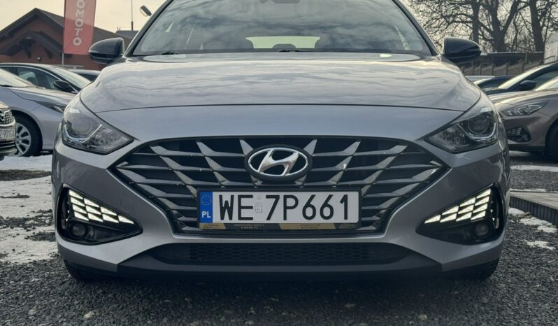 HYUNDAI I30  | przedni | automatyczna_dwusprzeglowa | 120 KM | Srebrny full