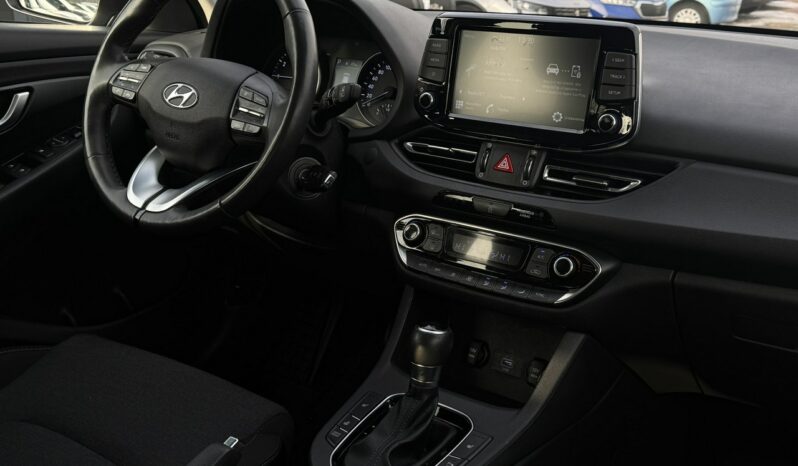 HYUNDAI I30  | przedni | automatyczna_dwusprzeglowa | 120 KM | Srebrny full