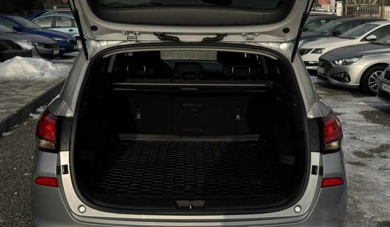 HYUNDAI I30  | przedni | automatyczna_dwusprzeglowa | 120 KM | Srebrny full