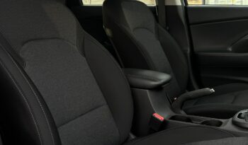 HYUNDAI I30  | przedni | automatyczna_dwusprzeglowa | 120 KM | Srebrny full