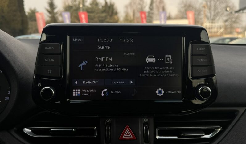 HYUNDAI I30  | przedni | automatyczna_dwusprzeglowa | 120 KM | Srebrny full