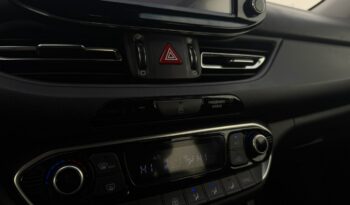 HYUNDAI I30  | przedni | automatyczna_dwusprzeglowa | 120 KM | Srebrny full