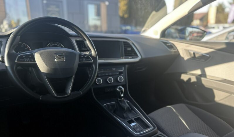 SEAT Leon  | przedni | Manualna | 130 KM | niebieski ciemny full