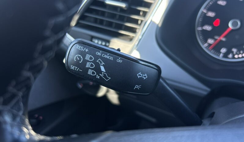 SEAT Leon  | przedni | Manualna | 130 KM | niebieski ciemny full