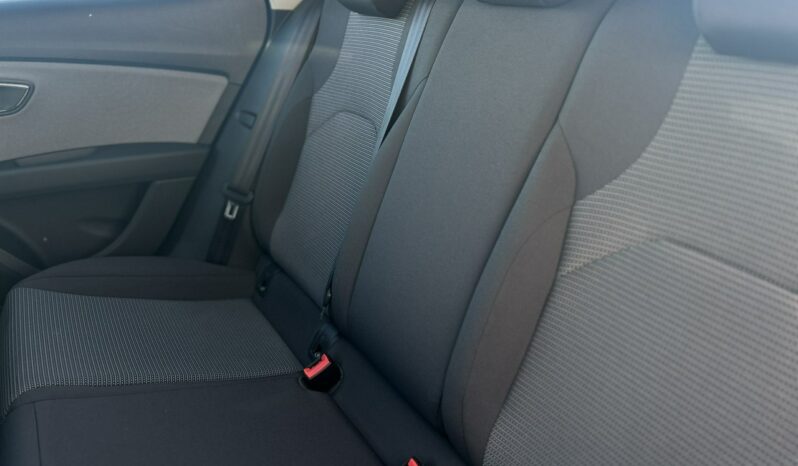 SEAT Leon  | przedni | Manualna | 130 KM | niebieski ciemny full