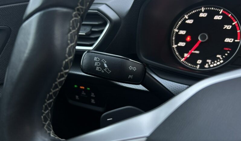 SEAT Leon  | przedni | automatyczna_dwusprzeglowa | 110 KM | bialy full