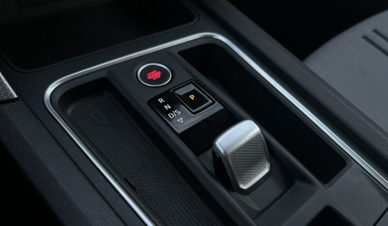 SEAT Leon  | przedni | automatyczna_dwusprzeglowa | 110 KM | bialy full