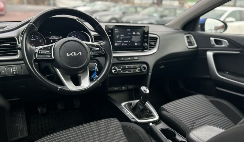 KIA XCeed  | przedni | Manualna | 120 KM | Niebieski full