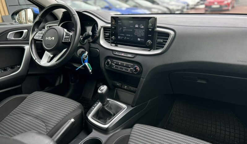 KIA XCeed  | przedni | Manualna | 120 KM | Niebieski full