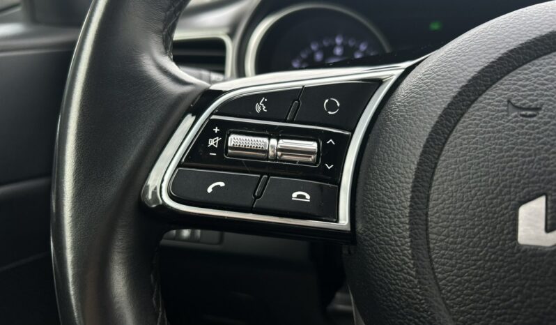 KIA XCeed  | przedni | Manualna | 120 KM | Niebieski full