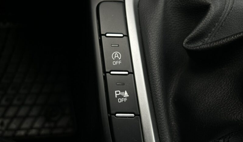KIA XCeed  | przedni | Manualna | 120 KM | Niebieski full