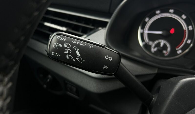 SKODA Kamiq | przedni | Manualna | 115 KM | Niebieski full