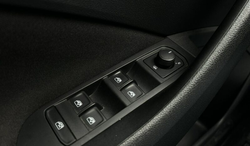 SKODA Kamiq | przedni | Manualna | 115 KM | Niebieski full