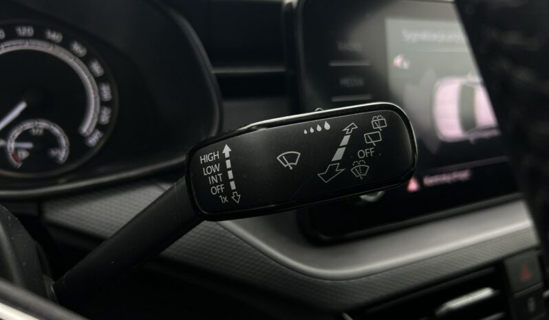 SKODA Kamiq | przedni | Manualna | 115 KM | Niebieski full