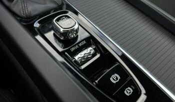 VOLVO V60  | przedni | Automatyczna | 150 KM | Srebrny full