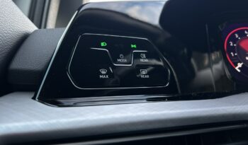 VOLKSWAGEN Golf  | przedni | Automatyczna | 150 KM | bialy full