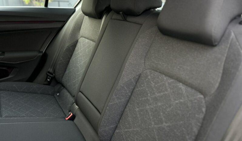 VOLKSWAGEN Golf  | przedni | Automatyczna | 150 KM | bialy full