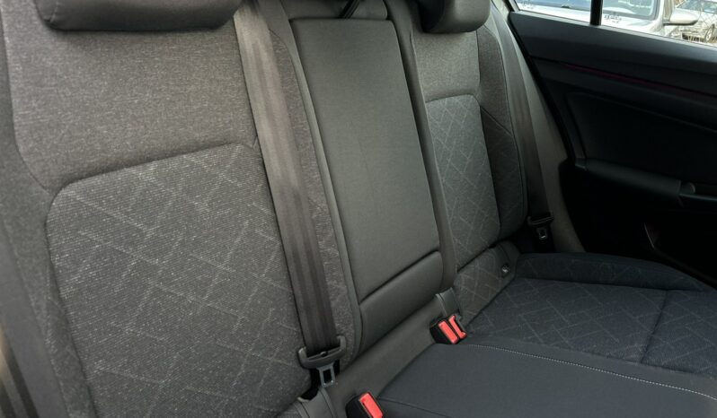 VOLKSWAGEN Golf  | przedni | Automatyczna | 150 KM | bialy full