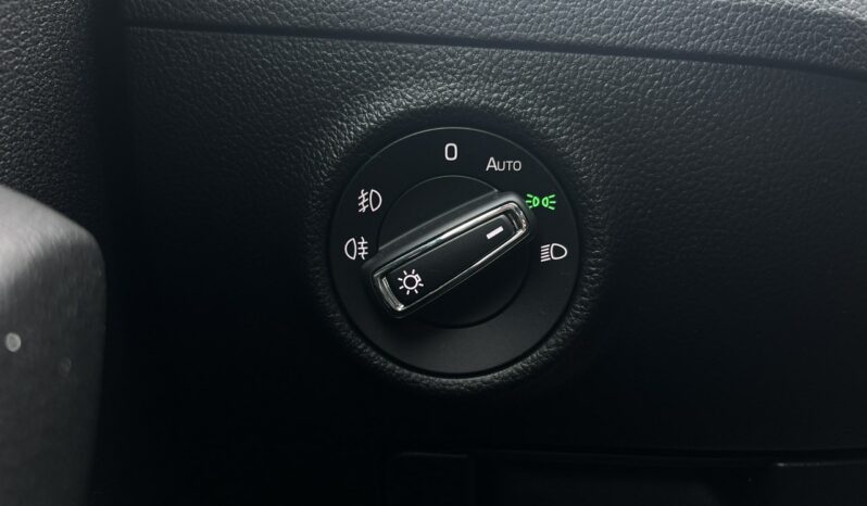 SKODA Superb  | przedni | Manualna | 150 KM | Czarny full