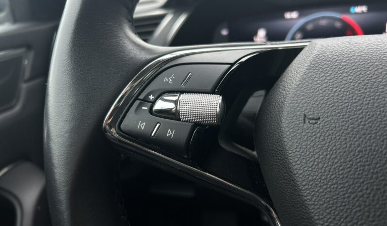 SKODA Superb  | przedni | Manualna | 150 KM | Czarny full