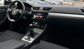 SKODA Superb  | przedni | Manualna | 150 KM | Czarny full