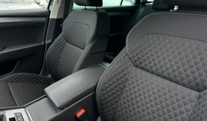 SKODA Superb  | przedni | Manualna | 150 KM | Czarny full