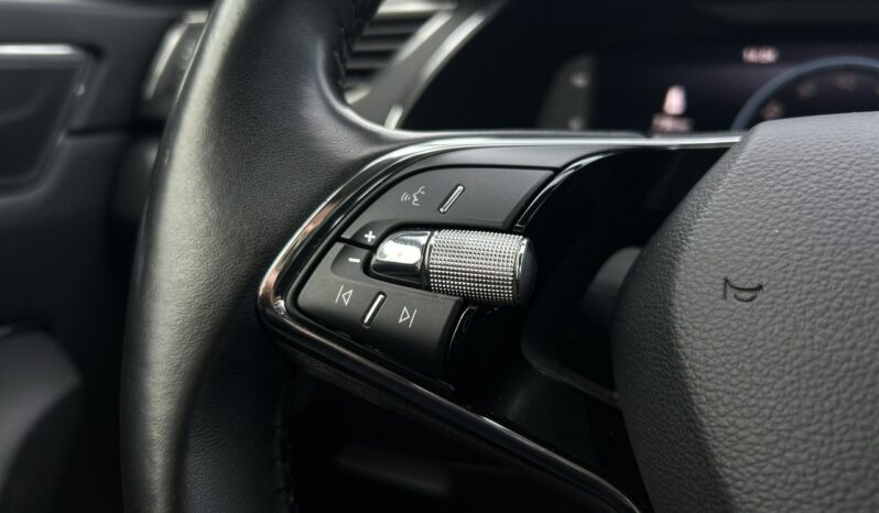 SKODA Superb  | przedni | Manualna | 150 KM | Czarny full