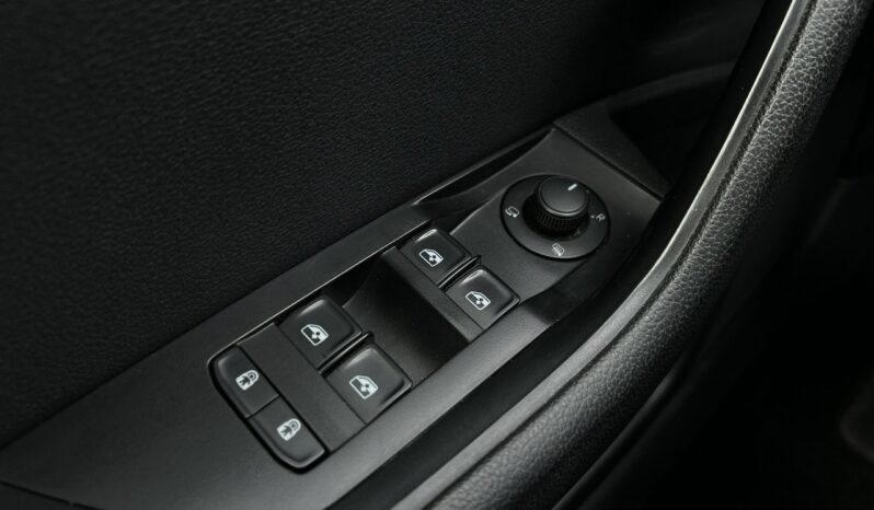 SKODA Superb  | przedni | Manualna | 150 KM | Czarny full