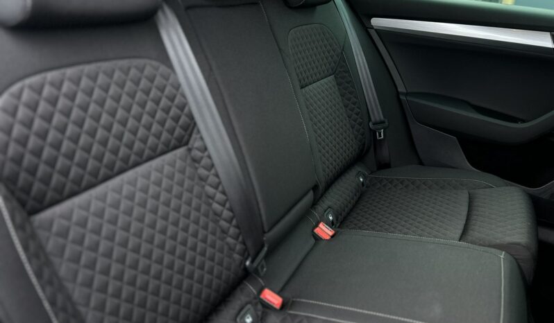 SKODA Superb  | przedni | Manualna | 150 KM | Czarny full