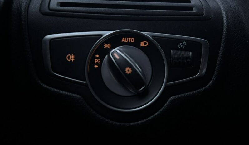 Mercedes GLC 200 | 4x4_automatyczny | Automatyczna | 163 KM | Czarny full