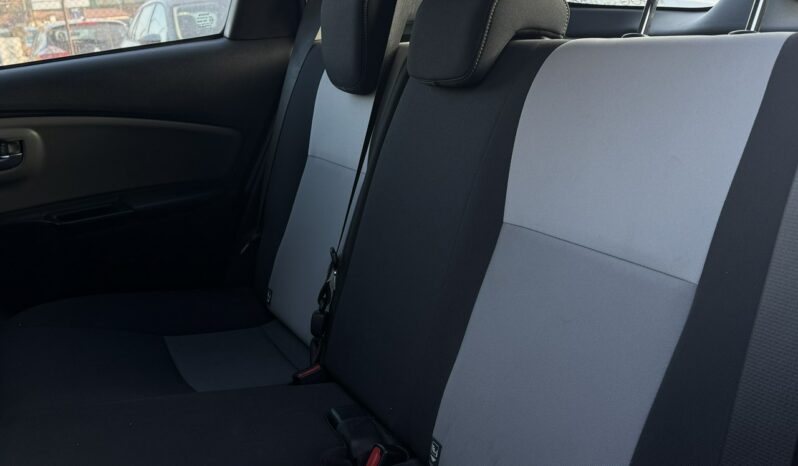 TOYOTA Yaris  | przedni | automatyczna_bezstopniowa | 100 KM | Niebieski full