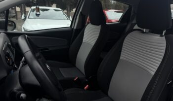 TOYOTA Yaris  | przedni | automatyczna_bezstopniowa | 100 KM | Srebrny full