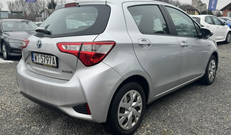 TOYOTA Yaris  | przedni | automatyczna_bezstopniowa | 100 KM | Srebrny full