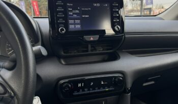 TOYOTA Yaris  | przedni | automatyczna_bezstopniowa | 116 KM | bialy full